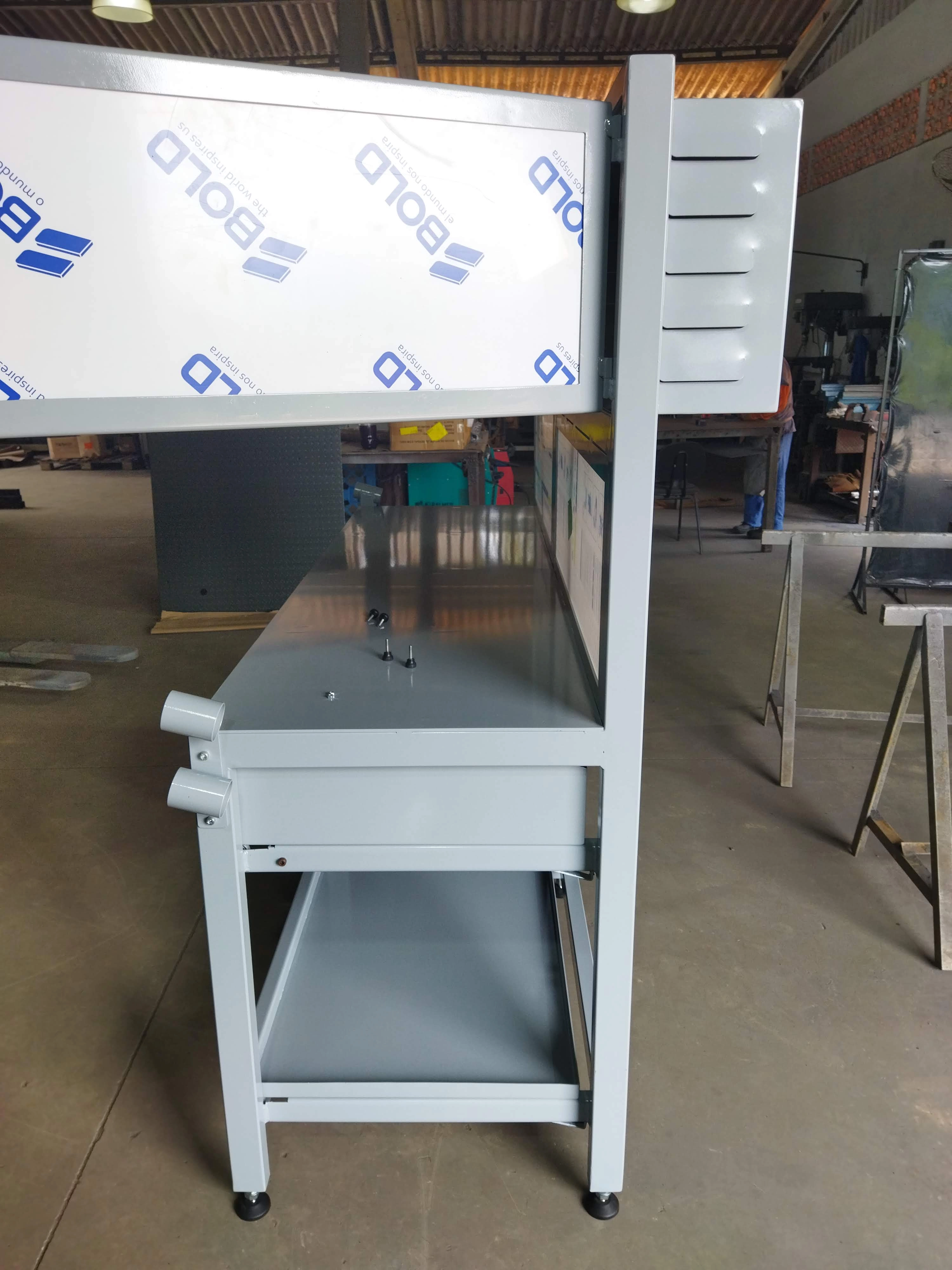 Bancada metálica modelo 11