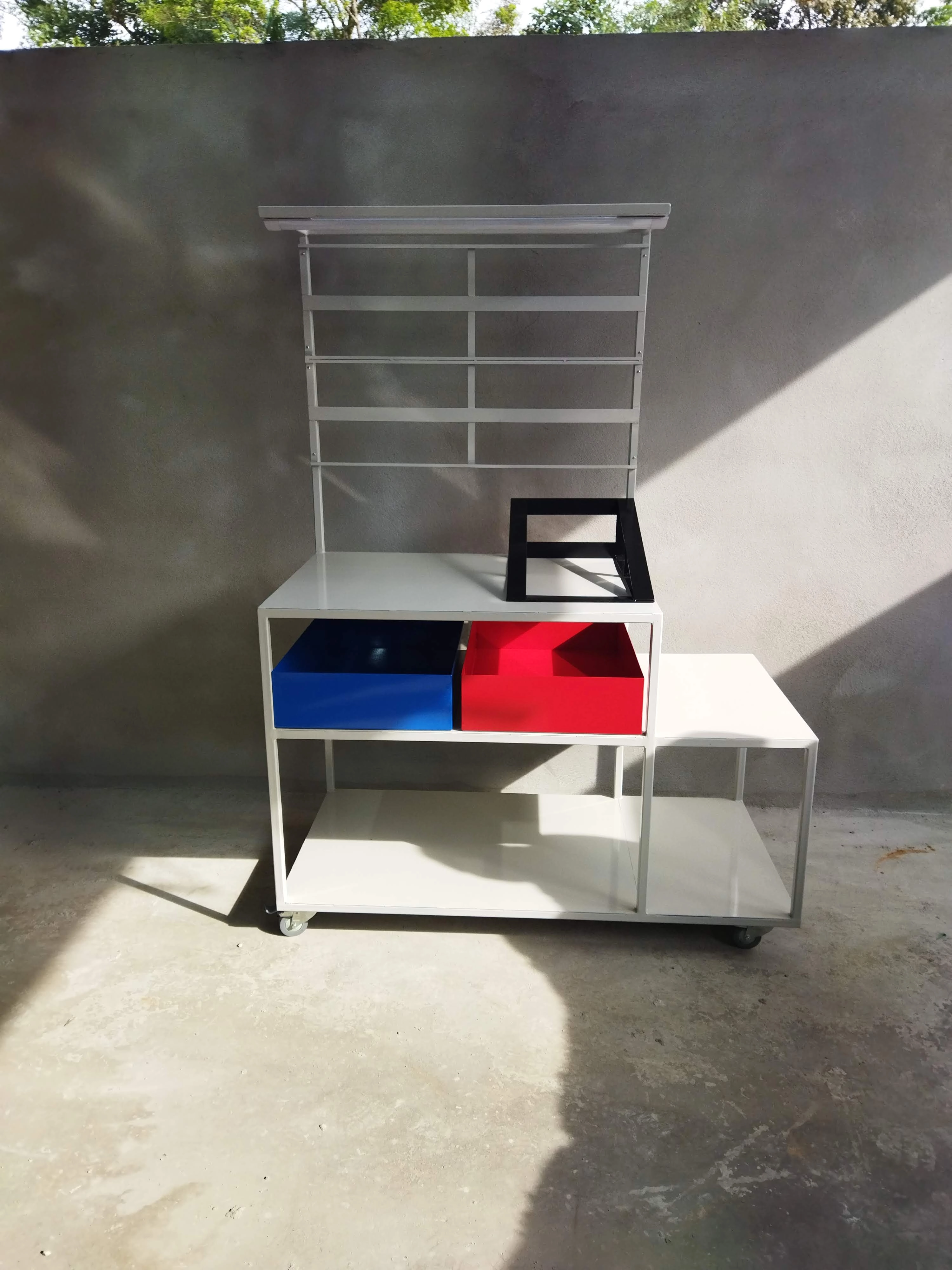 Bancada metálica modelo 13