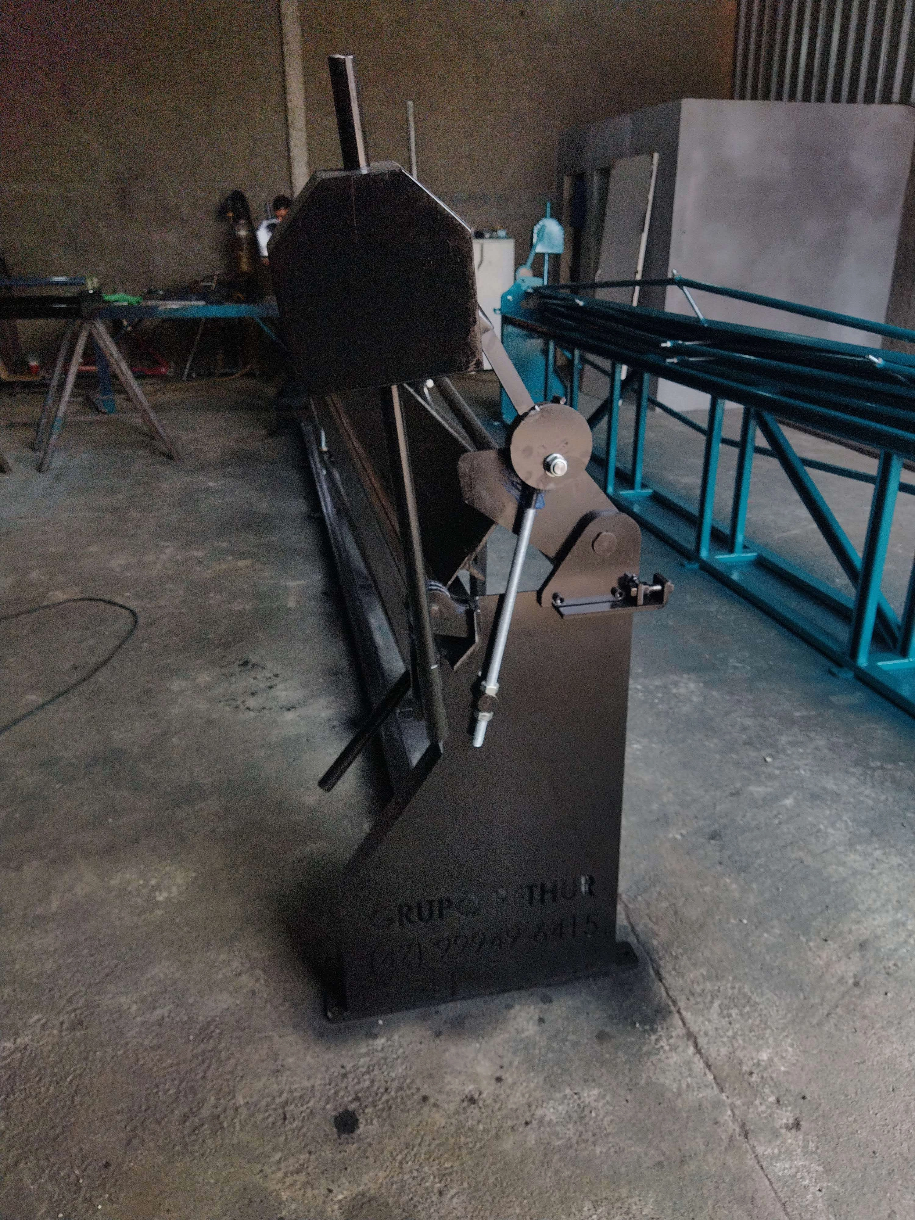 Dobradeira industrial modelo 2